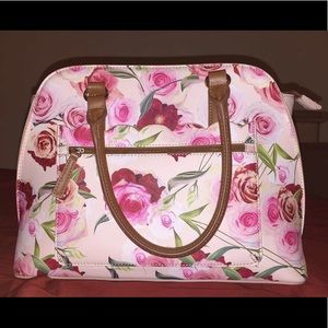 Barely used Handbags. Clean & in good shape!